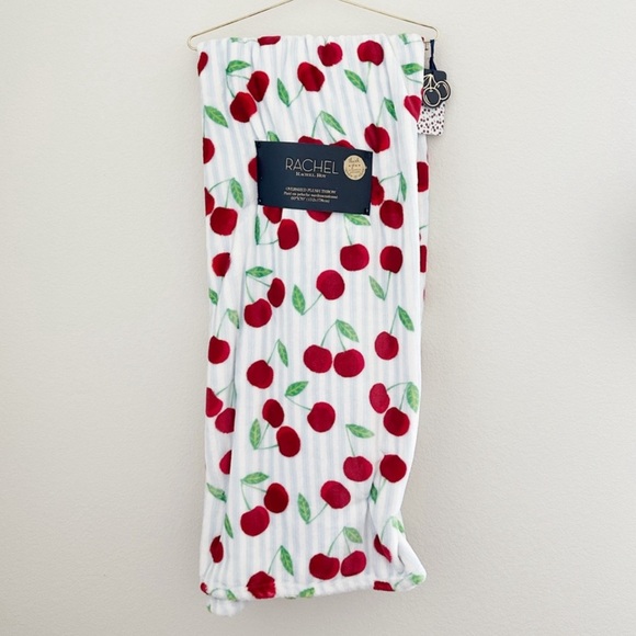 Rachel Roy Cherry Oversized Plush Throw - Picture 7 of 7